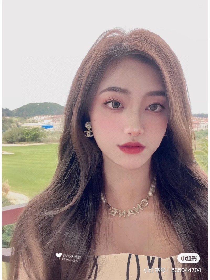 Ch**el necklaces